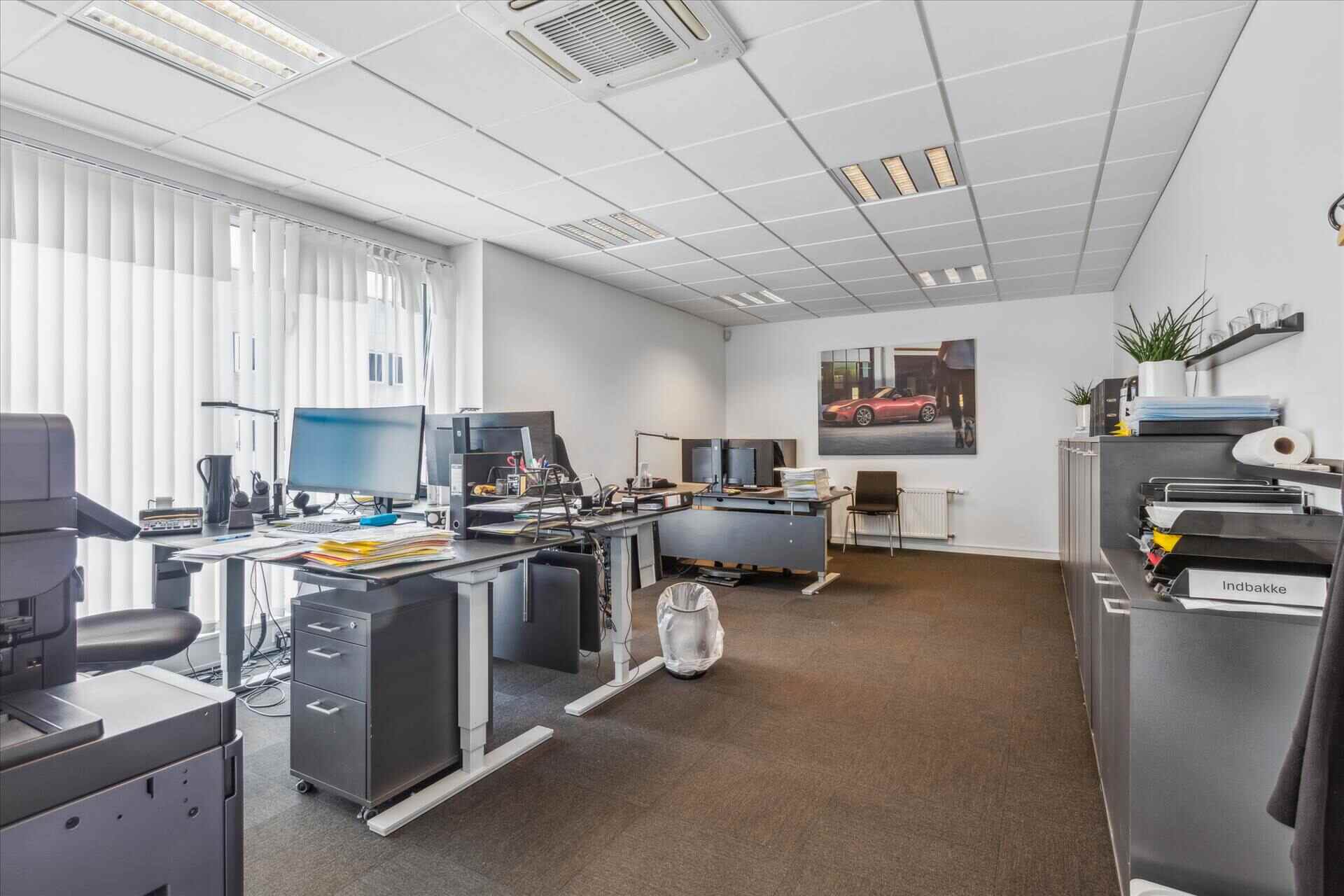 323 Roskildevej, Tåstrup, ,showroom,detail, lager, værksted, Til leje,Roskildevej ,1087