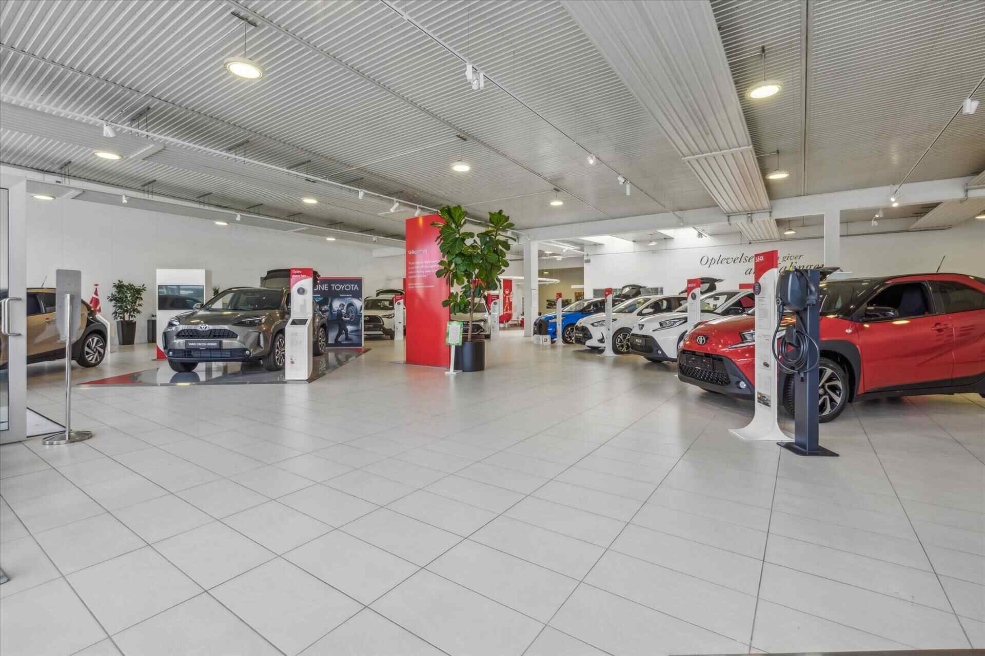 323 Roskildevej, Tåstrup, ,showroom,detail, lager, værksted, Til leje,Roskildevej ,1087