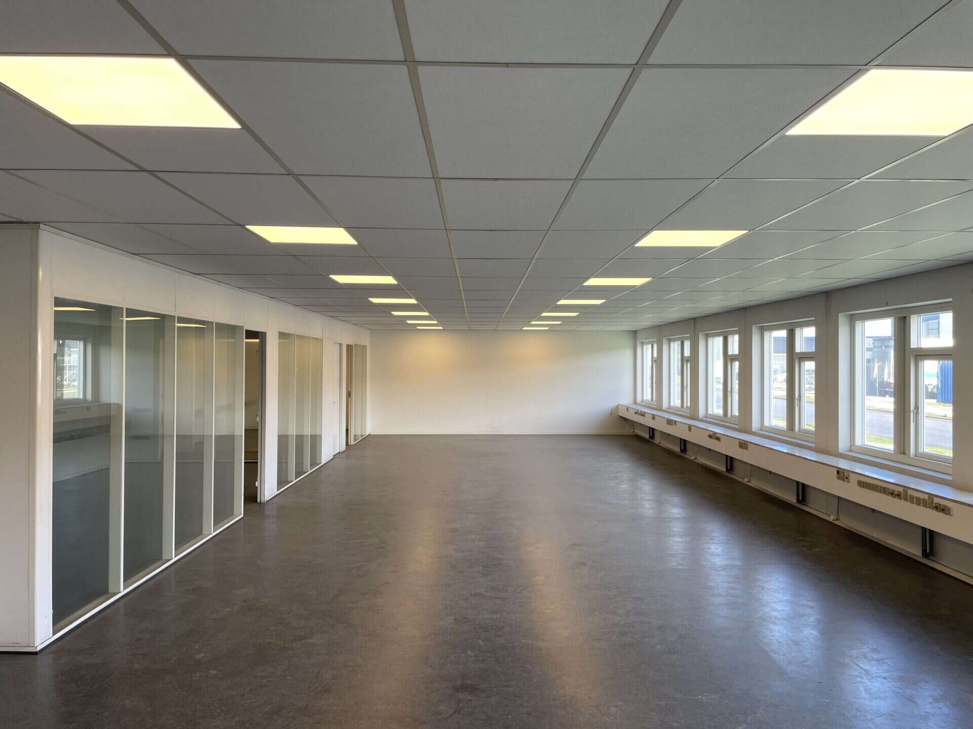 17 Kirstinehøj, Kastrup, ,Lager,Til leje,Kirstinehøj,1050